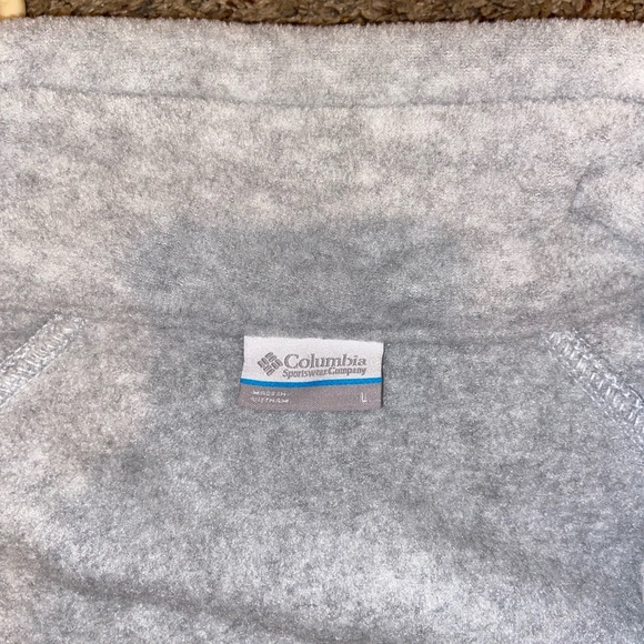 Fleece full zip. Grey. Great condition. Women’s large. - Picture 2 of 2